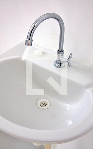Apartamento à venda com 36m², 2 quartos e sem vaga Apartamento à venda com 36m², 2 quartos e sem vagaBanheiro