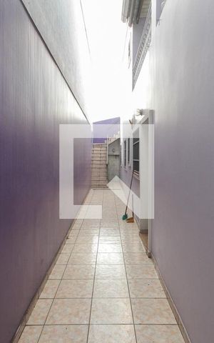 Casa à venda com 120m², 2 quartos e 2 vagascorredor externo