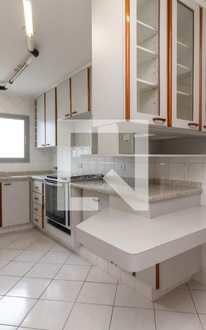 Apartamento à venda com 121m², 3 quartos e 2 vagasEntrada de Serviço