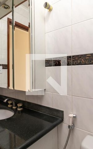Apartamento à venda com 121m², 3 quartos e 2 vagasBanheiro da Suíte