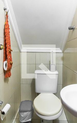 Casa à venda com 76m², 2 quartos e 2 vagas Casa à venda com 76m², 2 quartos e 2 vagasLavabo
