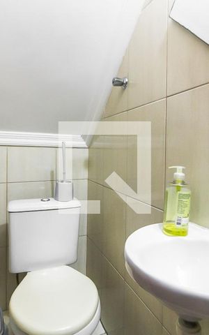 Casa à venda com 76m², 2 quartos e 2 vagas Casa à venda com 76m², 2 quartos e 2 vagasLavabo