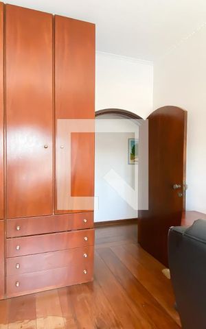 Casa à venda com 420m², 4 quartos e 8 vagas Casa à venda com 420m², 4 quartos e 8 vagasQuarto 3