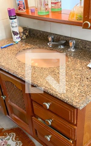 Casa à venda com 420m², 4 quartos e 8 vagas Casa à venda com 420m², 4 quartos e 8 vagasBanheiro 3