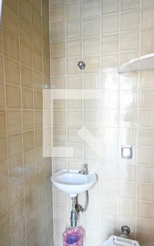 Casa para alugar com 370m², 4 quartos e 4 vagas Casa para alugar com 370m², 4 quartos e 4 vagasBanheiro de Serviço