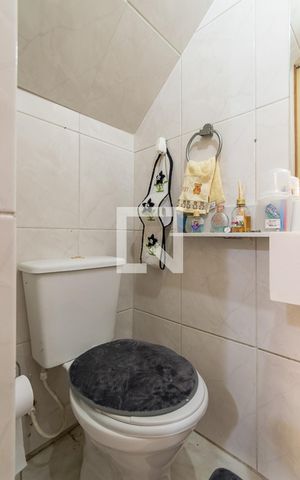 Casa de condomínio à venda com 68m², 2 quartos e 1 vaga Casa de condomínio à venda com 68m², 2 quartos e 1 vagaLavabo do 1º andar