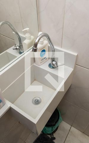 Casa de condomínio à venda com 68m², 2 quartos e 1 vaga Casa de condomínio à venda com 68m², 2 quartos e 1 vagaLavabo do 1º andar