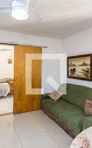 Casa de condomínio à venda com 68m², 2 quartos e 1 vaga Casa de condomínio à venda com 68m², 2 quartos e 1 vagaSala