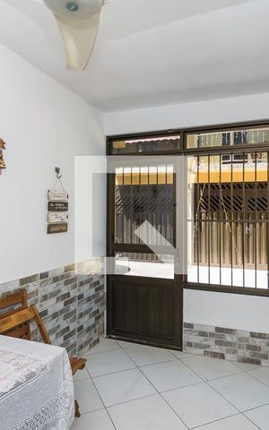 Casa de condomínio à venda com 68m², 2 quartos e 1 vaga Casa de condomínio à venda com 68m², 2 quartos e 1 vagaVaranda e Área de Serviço