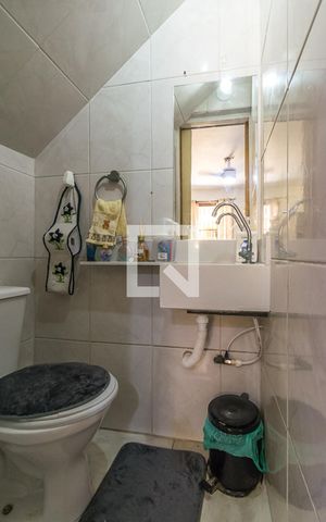 Casa de condomínio à venda com 68m², 2 quartos e 1 vaga Casa de condomínio à venda com 68m², 2 quartos e 1 vagaLavabo do 1º andar