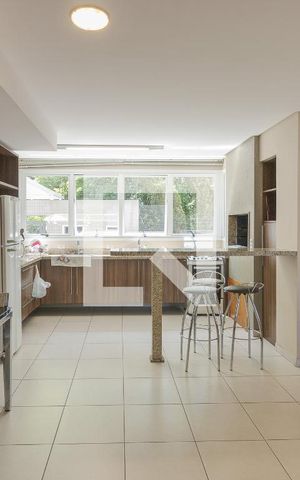 Apartamento para alugar com 72m², 2 quartos e 2 vagas Apartamento para alugar com 72m², 2 quartos e 2 vagasÁrea comum - Salão de festas