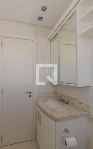 Apartamento para alugar com 72m², 2 quartos e 2 vagas Apartamento para alugar com 72m², 2 quartos e 2 vagasBanheiro Social
