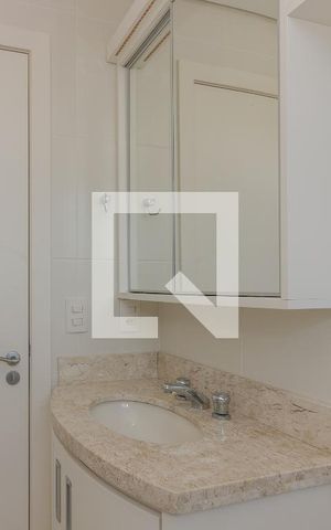 Apartamento para alugar com 72m², 2 quartos e 2 vagas Apartamento para alugar com 72m², 2 quartos e 2 vagasBanheiro Social