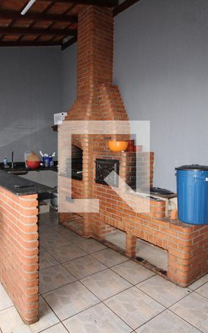 Casa à venda com 280m², 3 quartos e 4 vagasQuintal
