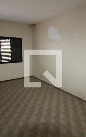 Casa à venda com 280m², 3 quartos e 4 vagasSuite