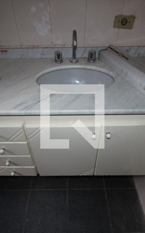 Casa à venda com 280m², 3 quartos e 4 vagasBanheiro Suite 3