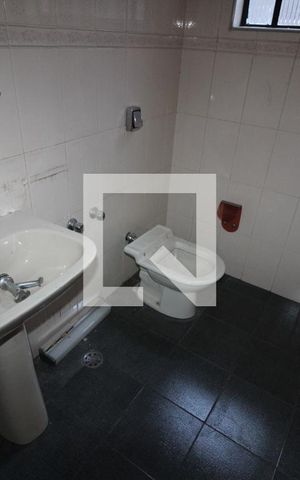 Casa à venda com 280m², 3 quartos e 4 vagasBanheiro