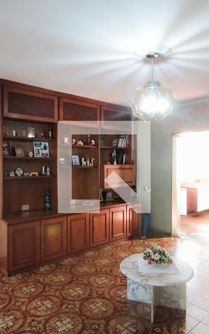 Casa à venda com 192m², 4 quartos e 3 vagasPiso 1 - Sala