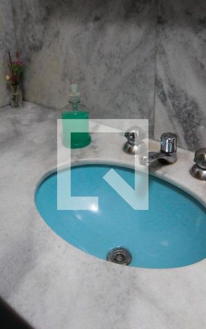 Casa à venda com 192m², 4 quartos e 3 vagasPiso 0 - Banheiro