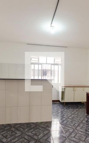 Casa para alugar com 70m², 1 quarto e sem vaga Casa para alugar com 70m², 1 quarto e sem vagaCozinha