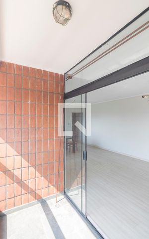 Apartamento à venda com 133m², 3 quartos e 2 vagas Apartamento à venda com 133m², 3 quartos e 2 vagasVaranda