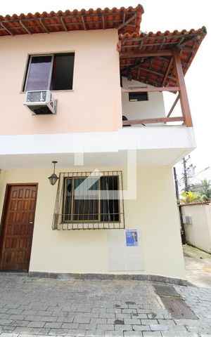 Casa de condomínio à venda com 100m², 2 quartos e 1 vagaFachada