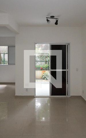 Apartamento à venda com 70m², 2 quartos e 1 vaga Apartamento à venda com 70m², 2 quartos e 1 vagaSala