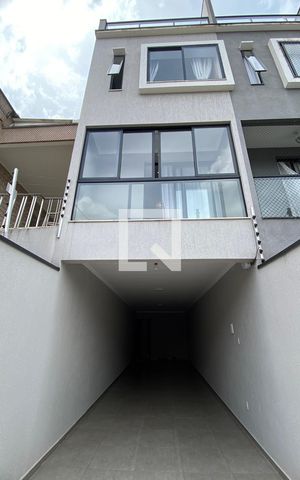 Casa à venda com 165m², 3 quartos e 3 vagas Casa à venda com 165m², 3 quartos e 3 vagasGaragem