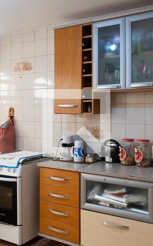 Casa à venda com 100m², 2 quartos e 3 vagas Casa à venda com 100m², 2 quartos e 3 vagasCozinha