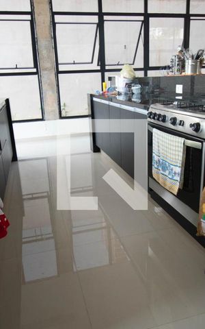 Casa de condomínio à venda com 405m², 3 quartos e 2 vagas Casa de condomínio à venda com 405m², 3 quartos e 2 vagasCozinha