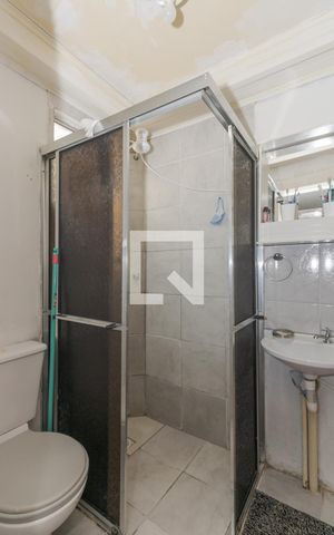 Apartamento à venda com 40m², 2 quartos e 1 vaga Apartamento à venda com 40m², 2 quartos e 1 vagaBanheiro