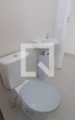 Apartamento à venda com 44m², 2 quartos e sem vagaBanheiro