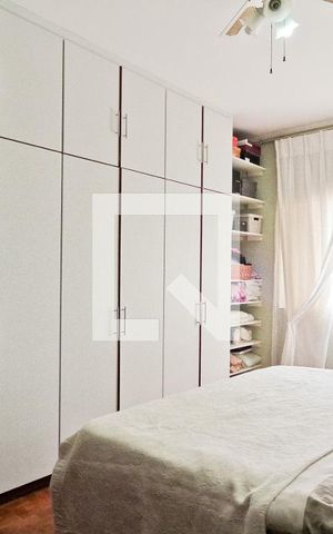 Casa à venda com 450m², 3 quartos e 5 vagas Casa à venda com 450m², 3 quartos e 5 vagasSuíte