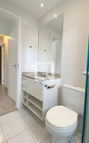 Apartamento à venda com 224m², 3 quartos e 3 vagasBanheiro da Suíte 2