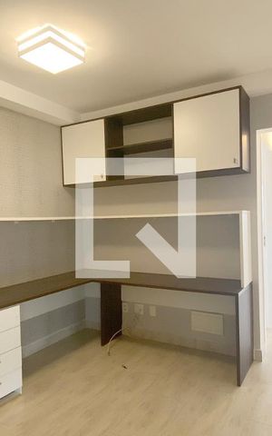 Apartamento à venda com 224m², 3 quartos e 3 vagasEscritório