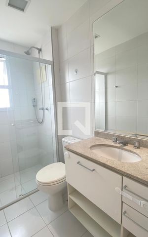 Apartamento à venda com 224m², 3 quartos e 3 vagasBanheiro da Suíte 3