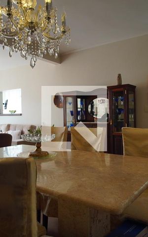 Apartamento à venda com 130m², 3 quartos e 1 vagaSala
