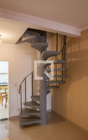 Casa à venda com 88m², 3 quartos e 1 vaga Casa à venda com 88m², 3 quartos e 1 vagaSala