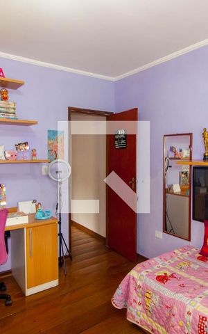 Casa à venda com 220m², 3 quartos e 5 vagas Casa à venda com 220m², 3 quartos e 5 vagasQuarto 3