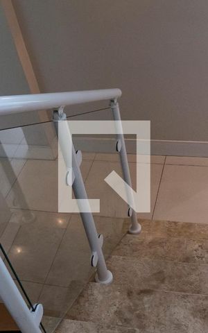 Apartamento à venda com 146m², 2 quartos e 2 vagasEscada