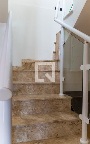Apartamento à venda com 146m², 2 quartos e 2 vagasEscada