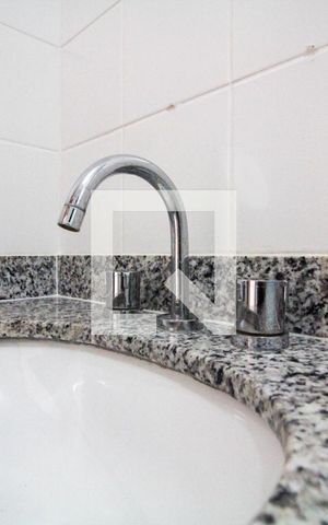Apartamento para alugar com 200m², 4 quartos e 2 vagas Apartamento para alugar com 200m², 4 quartos e 2 vagasBanheiro da Suíte 2