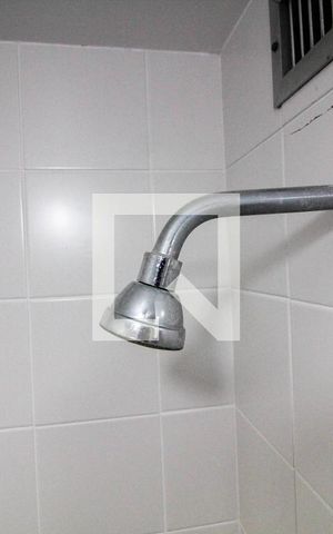 Apartamento para alugar com 200m², 4 quartos e 2 vagas Apartamento para alugar com 200m², 4 quartos e 2 vagasBanheiro Social