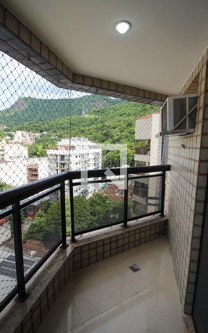 Apartamento para alugar com 200m², 4 quartos e 2 vagas Apartamento para alugar com 200m², 4 quartos e 2 vagasVaranda da Suíte 1