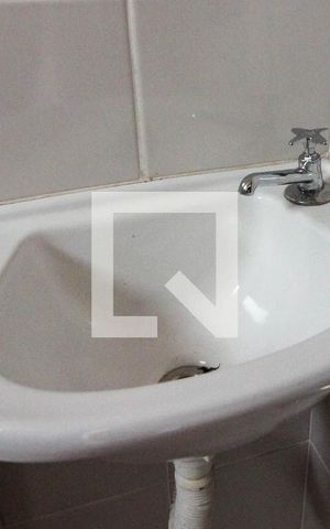 Apartamento para alugar com 200m², 4 quartos e 2 vagas Apartamento para alugar com 200m², 4 quartos e 2 vagasBanheiro de serviço