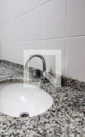 Apartamento para alugar com 200m², 4 quartos e 2 vagas Apartamento para alugar com 200m², 4 quartos e 2 vagasBanheiro Social