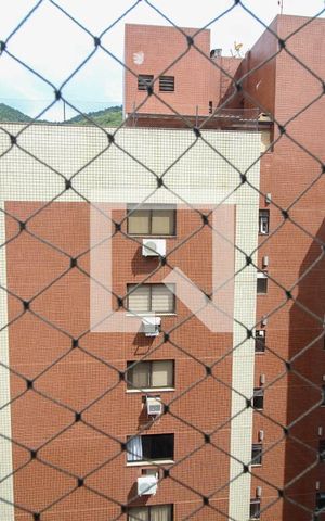 Apartamento para alugar com 200m², 4 quartos e 2 vagas Apartamento para alugar com 200m², 4 quartos e 2 vagasVista do Quarto 3