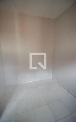 Apartamento para alugar com 200m², 4 quartos e 2 vagas Apartamento para alugar com 200m², 4 quartos e 2 vagasQuarto de Serviço