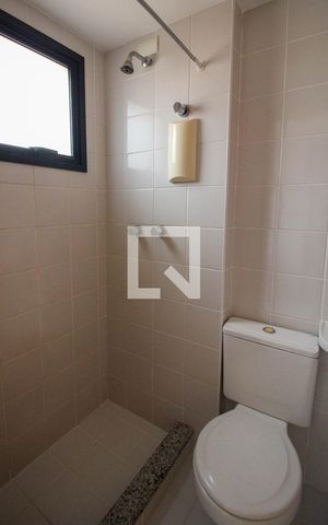 Apartamento para alugar com 200m², 4 quartos e 2 vagas Apartamento para alugar com 200m², 4 quartos e 2 vagasBanheiro de serviço
