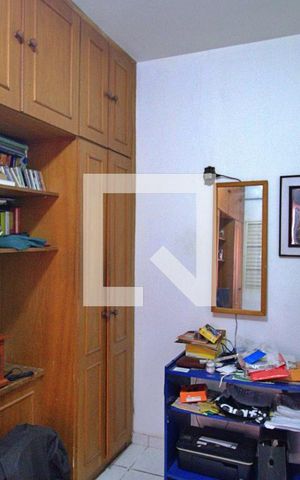 Casa à venda com 250m², 2 quartos e 3 vagas Casa à venda com 250m², 2 quartos e 3 vagasQuarto 2